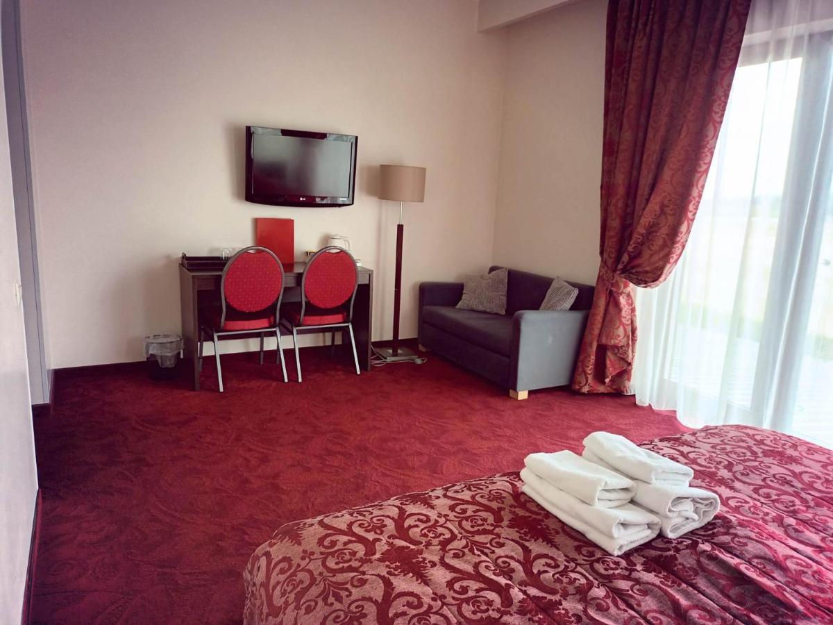 Rezidencija Grizulo Ratai Guest House Sasnava Ngoại thất bức ảnh