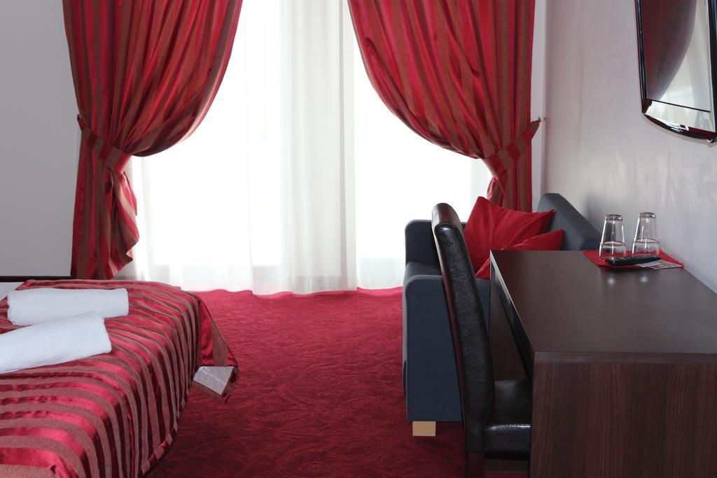 Rezidencija Grizulo Ratai Guest House Sasnava Ngoại thất bức ảnh