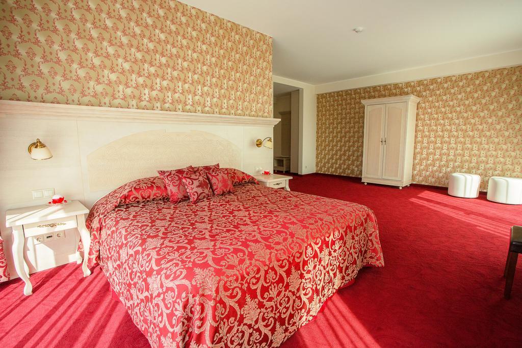 Rezidencija Grizulo Ratai Guest House Sasnava Ngoại thất bức ảnh