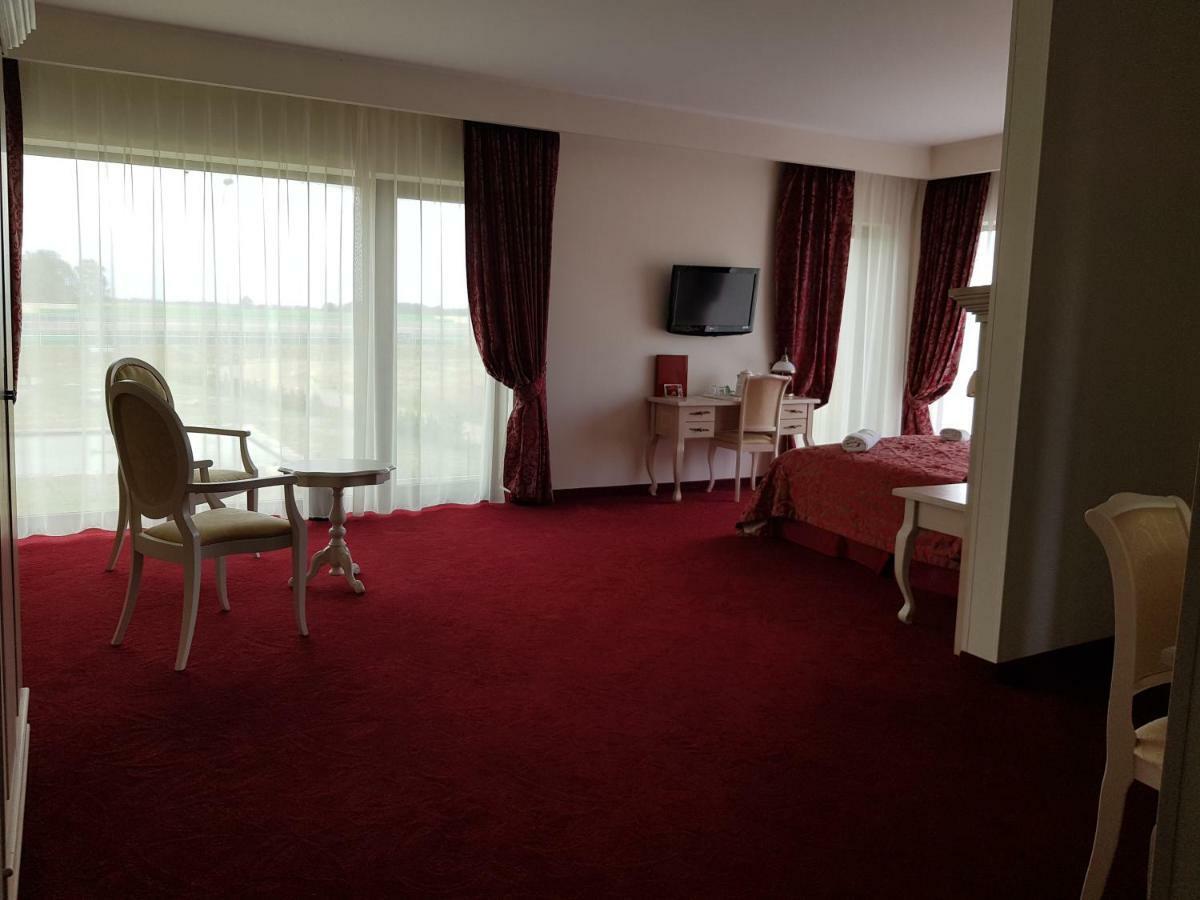 Rezidencija Grizulo Ratai Guest House Sasnava Ngoại thất bức ảnh