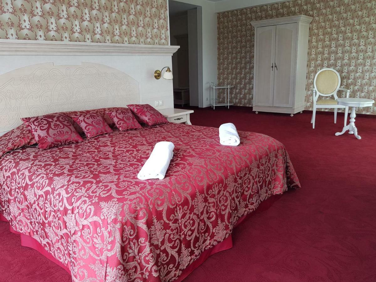 Rezidencija Grizulo Ratai Guest House Sasnava Ngoại thất bức ảnh
