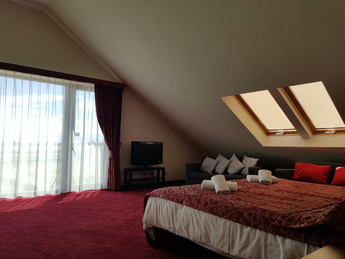 Rezidencija Grizulo Ratai Guest House Sasnava Ngoại thất bức ảnh