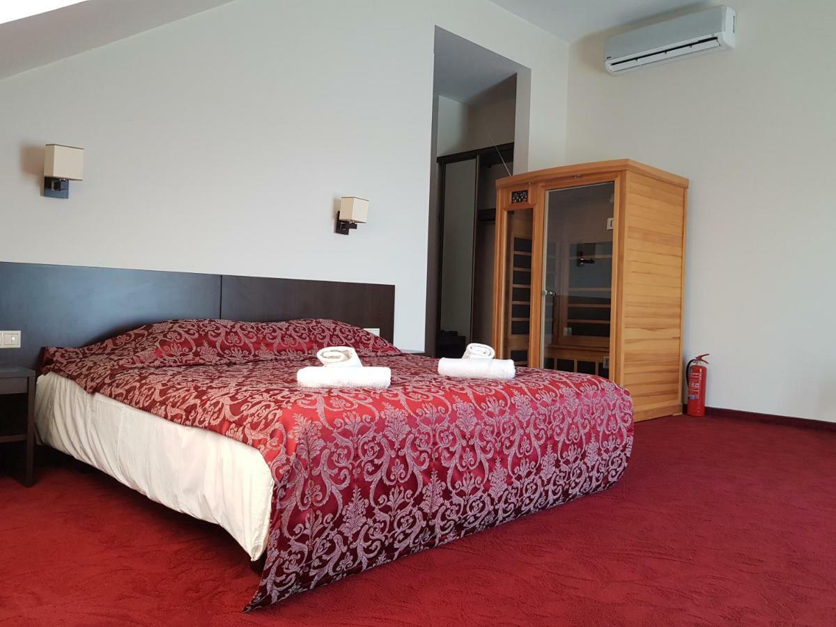 Rezidencija Grizulo Ratai Guest House Sasnava Ngoại thất bức ảnh