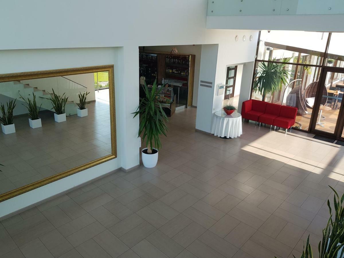 Rezidencija Grizulo Ratai Guest House Sasnava Ngoại thất bức ảnh