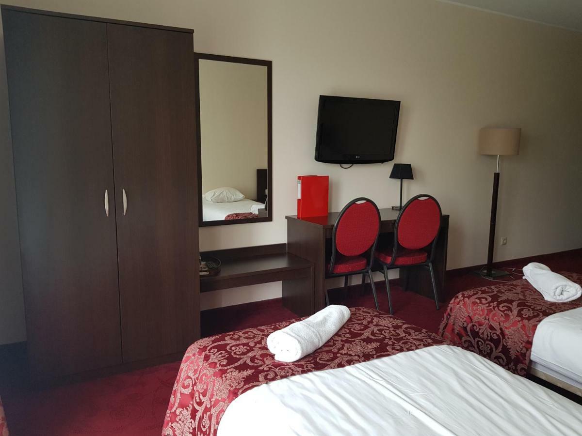 Rezidencija Grizulo Ratai Guest House Sasnava Ngoại thất bức ảnh